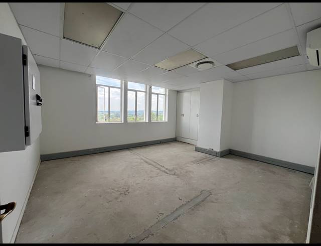 40M² OFFICE TO LET IN ILLOVO